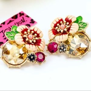 Betsey Johnson Flower Gem Earrings Chic, Well-made, Fantastic Accessory